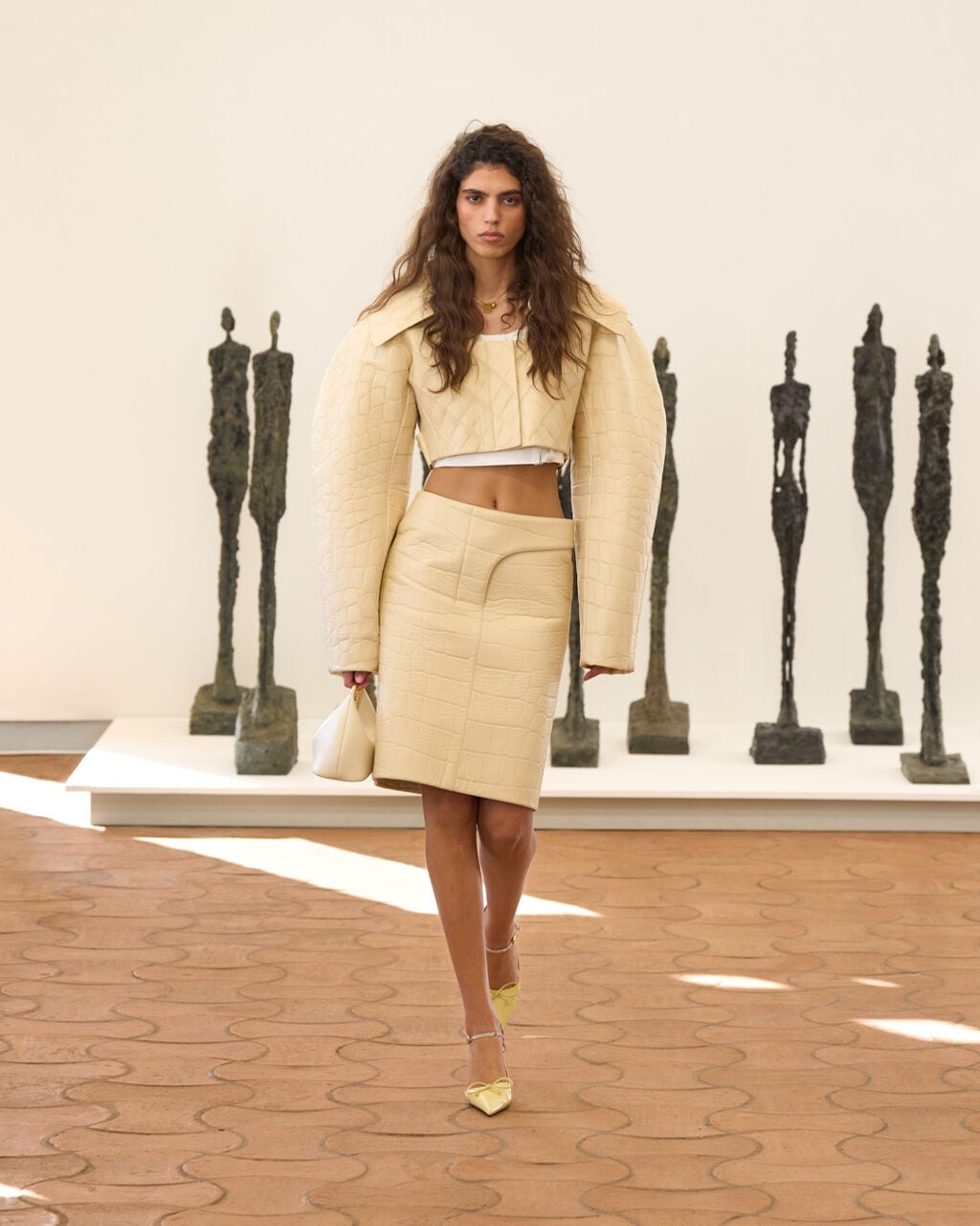 Look 3